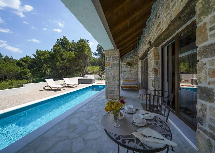 Karla Вилла Pridraga