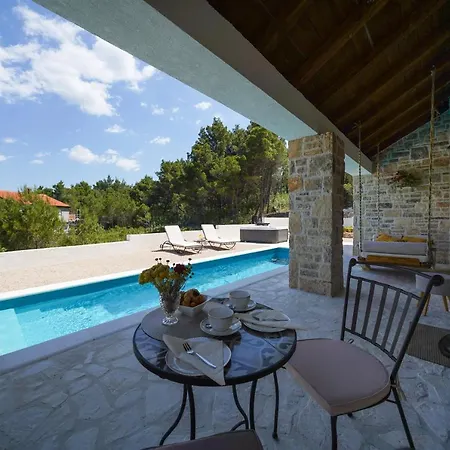 Villa Karla Pridraga