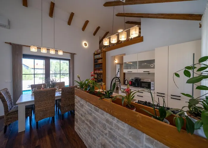 빌라 Karla Pridraga